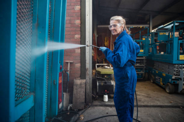 Best Garage Pressure Washing  in Durant, IA